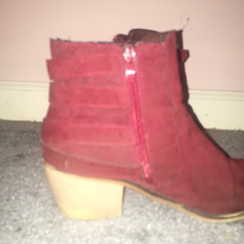 Red bootie - Picture 4 of 4